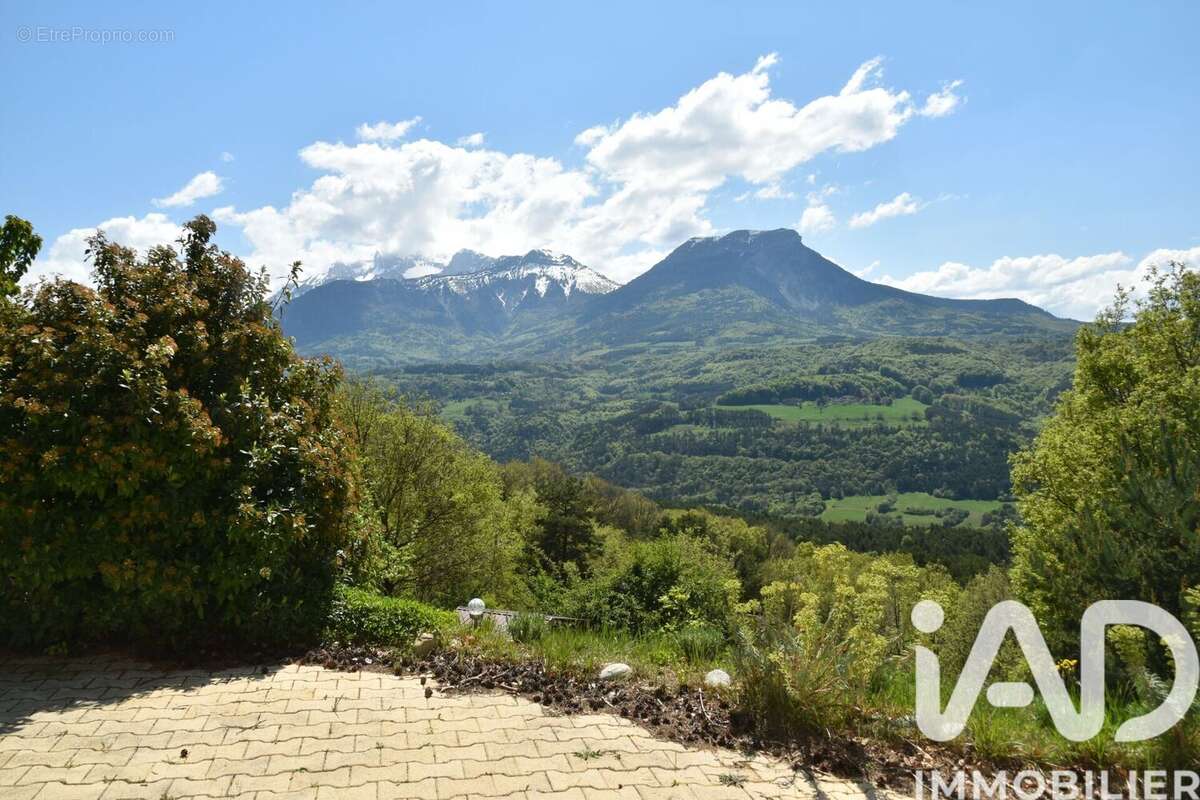 Maison 81 m² à La Salle-En-Beaumont  - photo 2