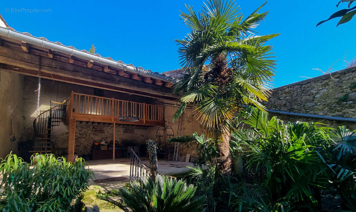 cuisine d'ete - Maison à MIREPOIX