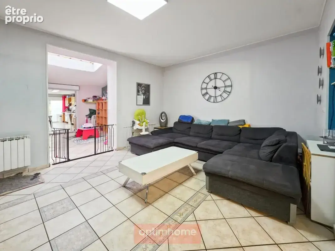 Maison de ville de 146 m² – 4 chambres – bureau – cour et jardin - photo 7