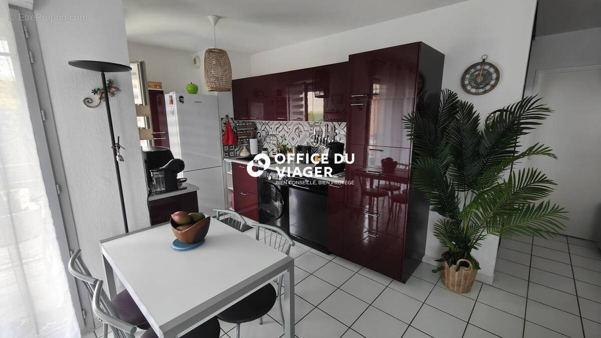 Appartement à CAZERES