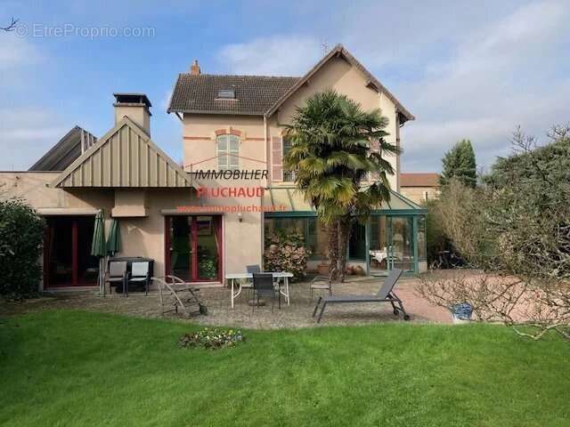 Maison à PARAY-LE-MONIAL