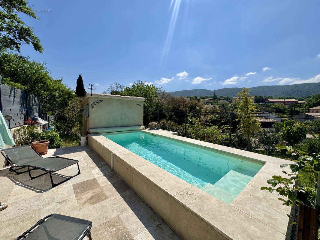 Maison à VILLES-SUR-AUZON
