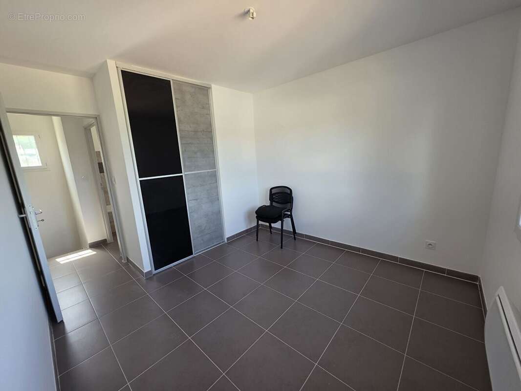 Villa plein centre - photo 5