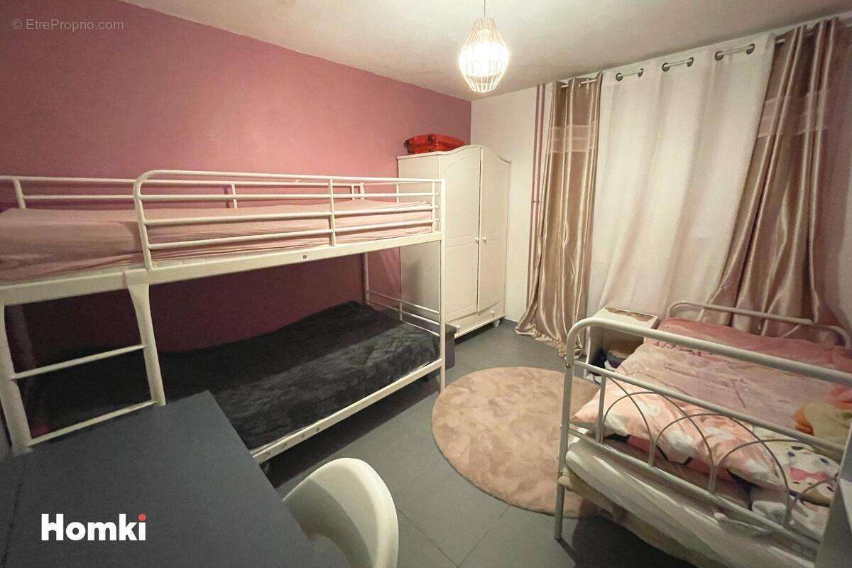 Appartement à MEYZIEU