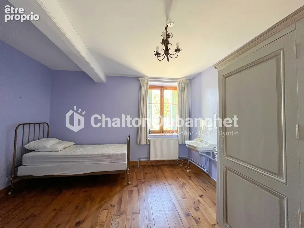 Maison 6 pièces 240 m² à vendre à Mornand-En-Forez (42600) - photo 7