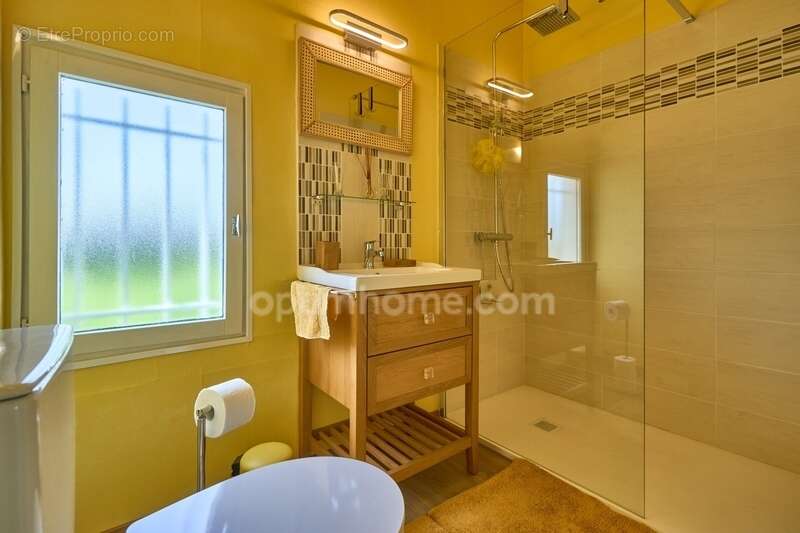 Limoux (11300) – maison d’architecte – 5 pièces – vue panoramique – piscine – garage – grand terrain clôturé - photo 13
