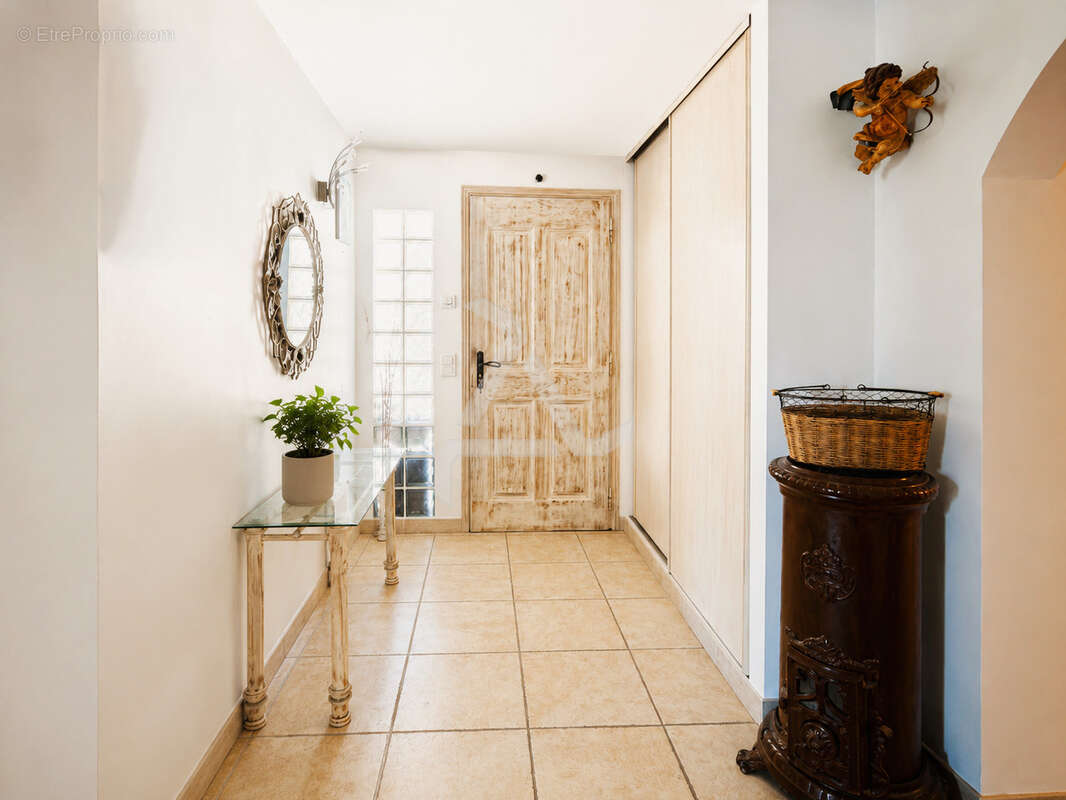 Appartement en duplex t5 de 152 m2 dans petite copropriété de charme à 20min de porto-vecchio - photo 6
