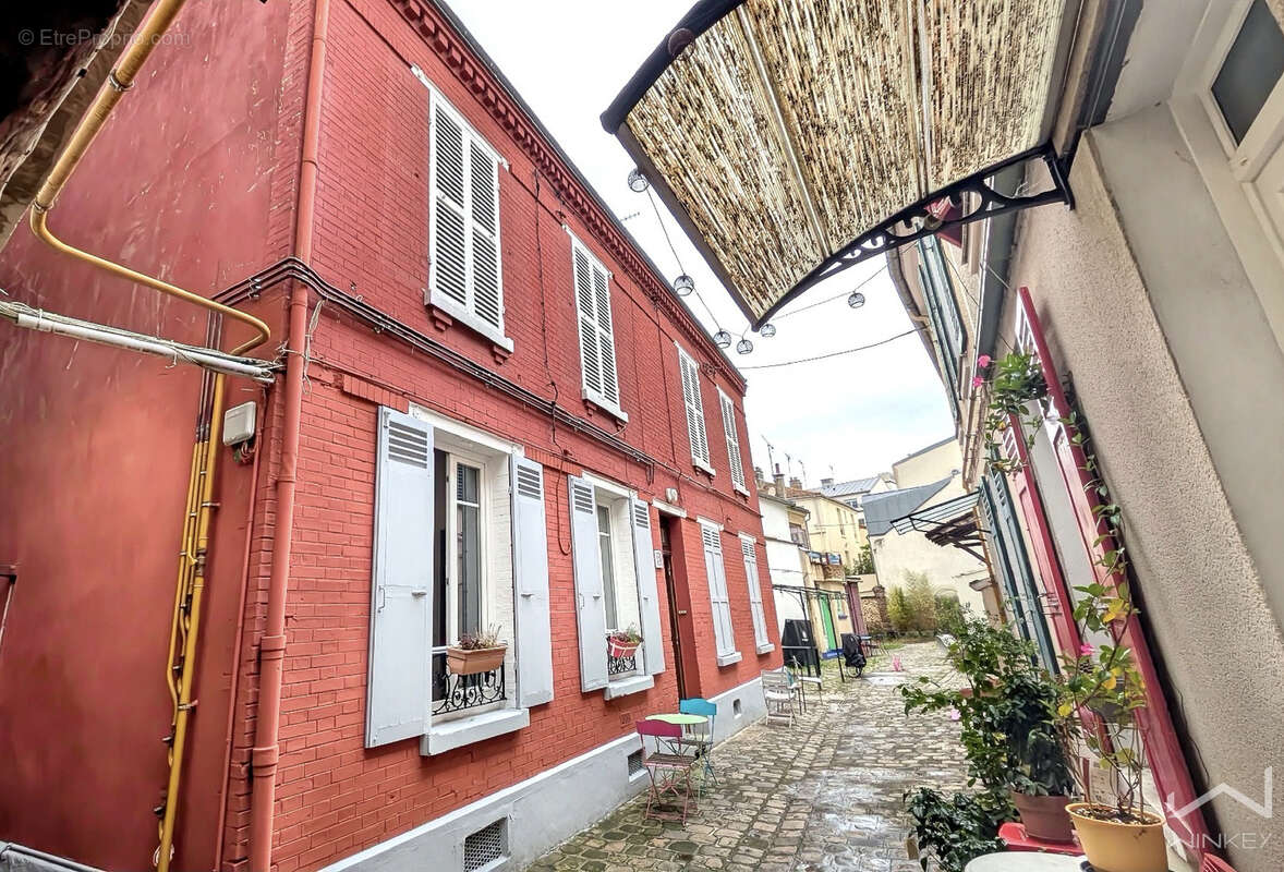 Appartement à NANTERRE
