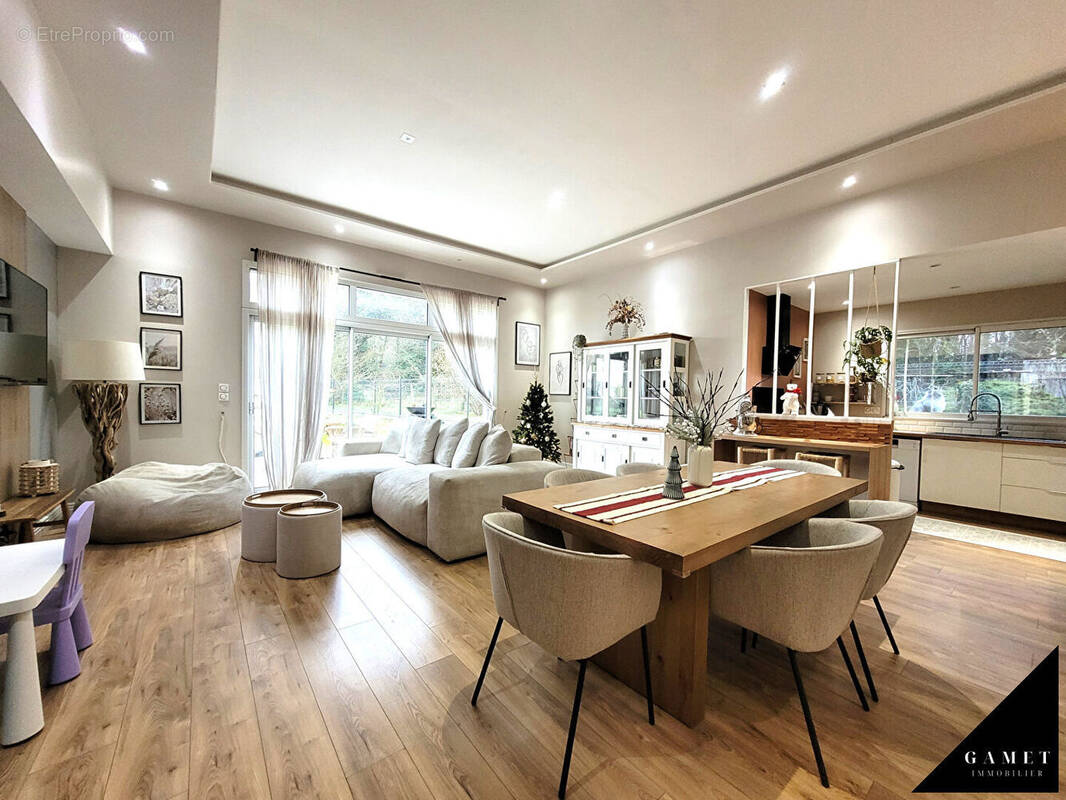 Maison à SAINT-PIERRE-DE-PLESGUEN