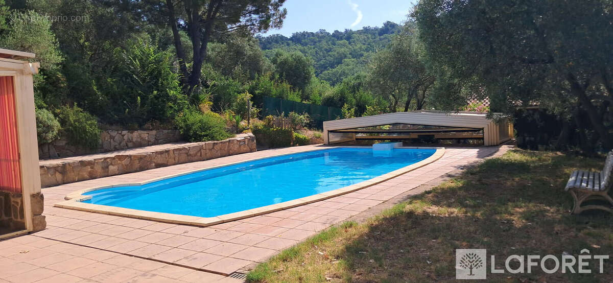 Maison à COLLOBRIERES