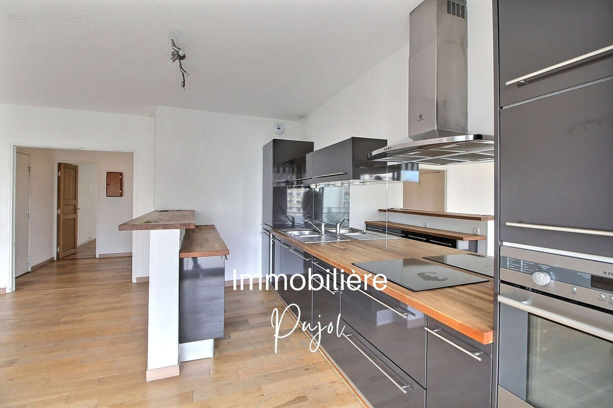 Appartement à MARSEILLE-6E