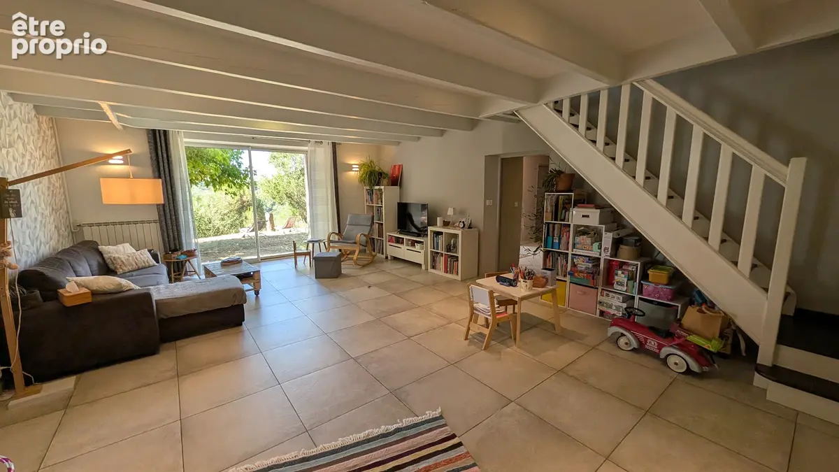 Maison en pierre parfaitement rénové de 177 m2 / F5 - photo 7