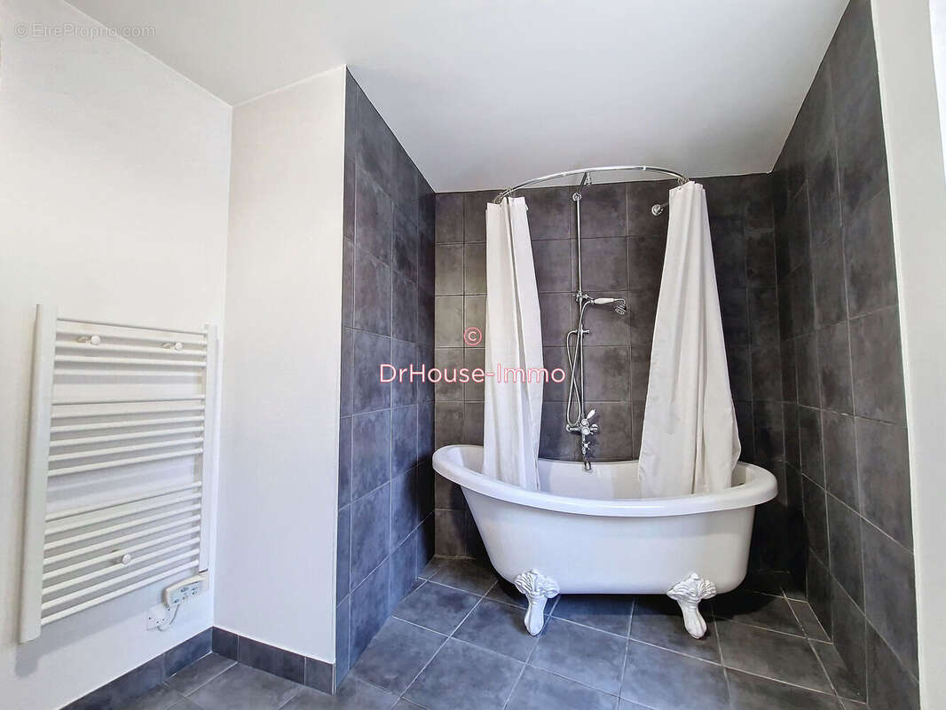 Maison à MORAINVILLIERS