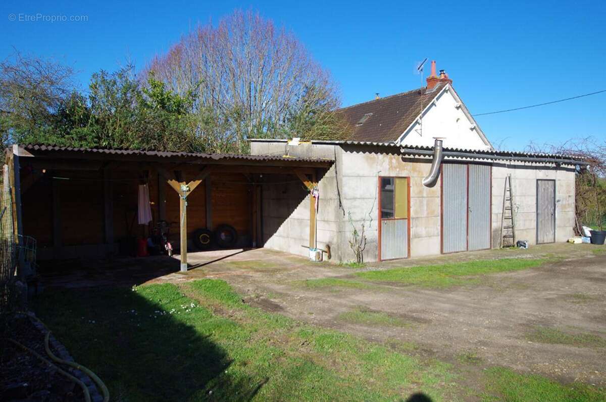Maison à SAINTE-GENEVIEVE-DES-BOIS