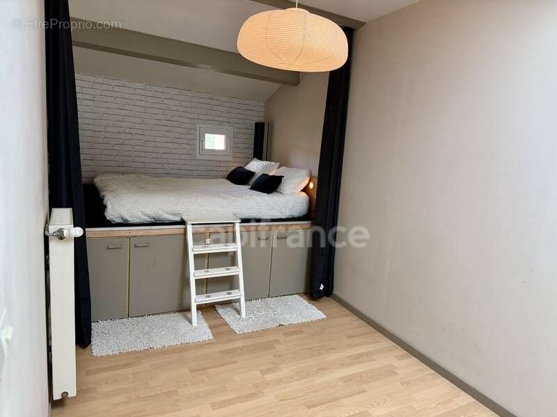 Le charme de l'ancien, le confort d'une rénovation soignée et un extérieur pensé pour profiter… sans les contraintes d'un grand  - photo 12