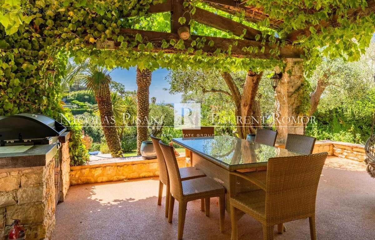 Villa provencale avec piscine dans domaine ferme - photo 3