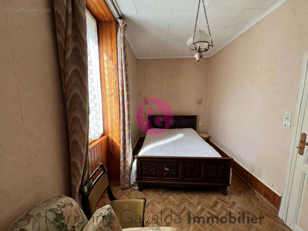 Maison à DECAZEVILLE