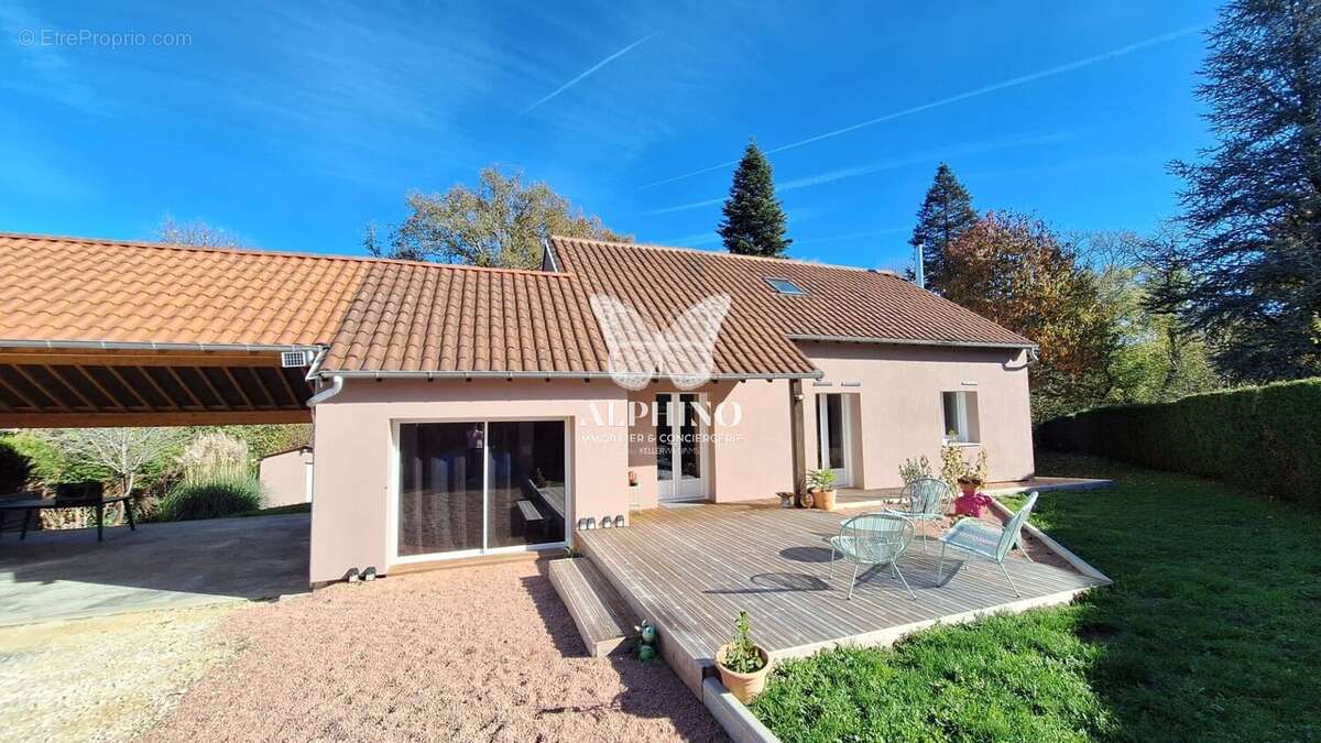 Maison à BUSSEROLLES