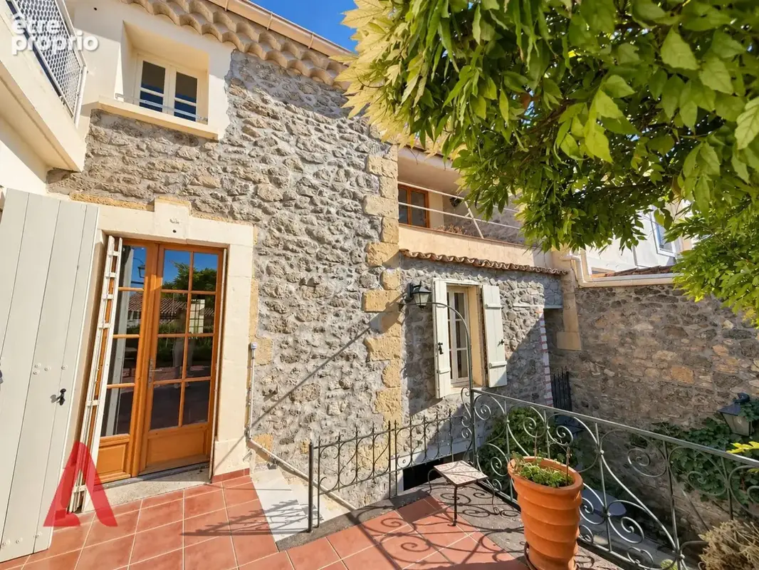 Charmante maison prête à vivre avec trois terrasses et une vue panoramique sur les Pyrénées ! - photo 2