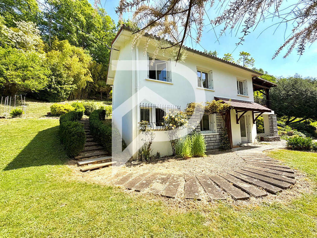 Maison à LAHOURCADE