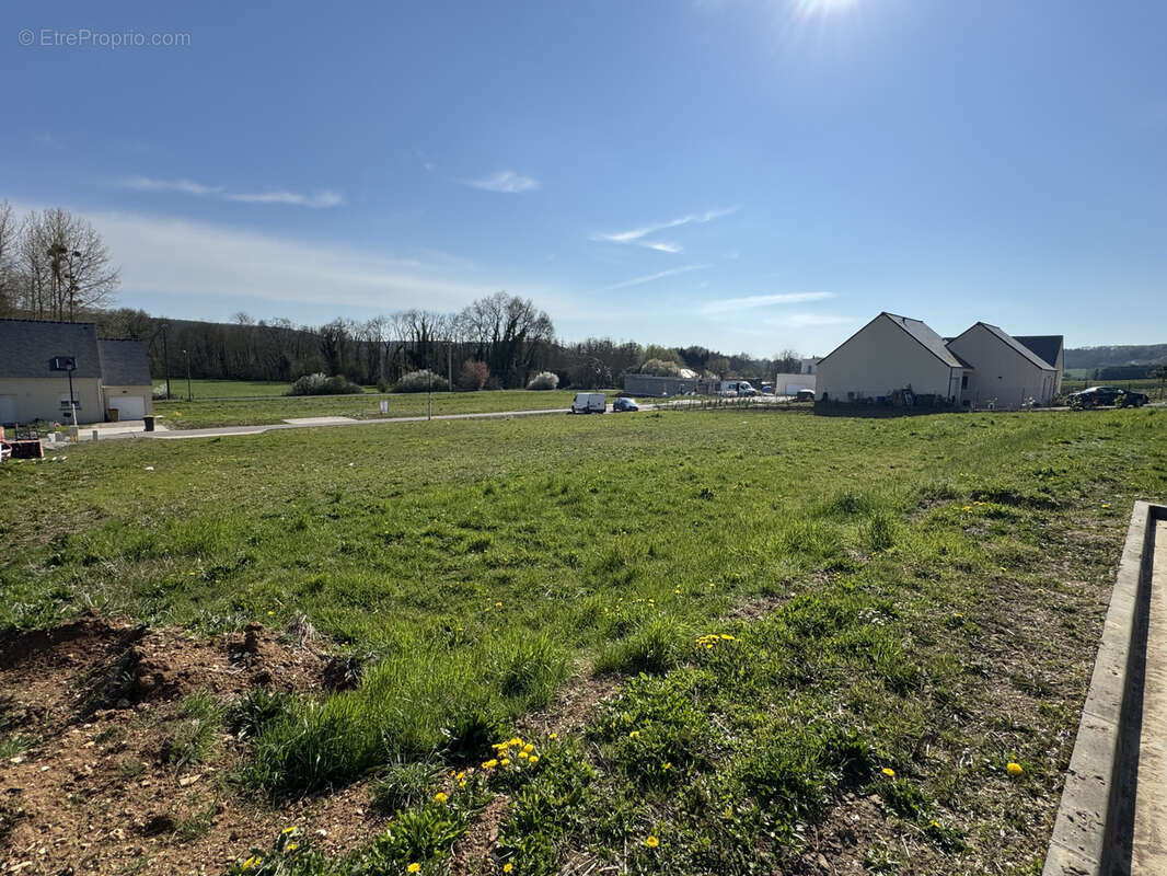 Terrain à bâtir viabilisé de 812 m2 à 1513 m2 dans un bel environnement à 18 min de Houdan / 5 min de Dreux - photo 4