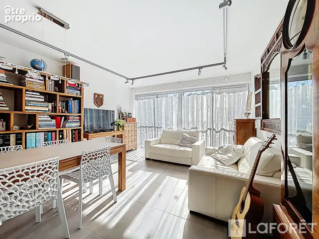 Magnifique appartement de 3 pièces - 72m² - cave - A deux pas des plages de Carnoles - RCM - photo 2
