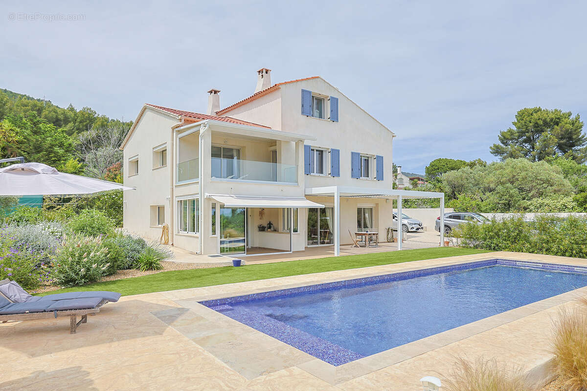 Maison à LA FARLEDE