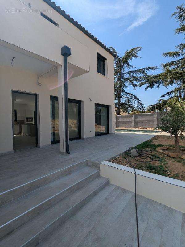 Maison 112 m² à Vendres  - photo 2