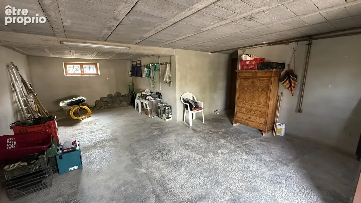 Maison cossue avec dépendance et grand terrain - photo 11