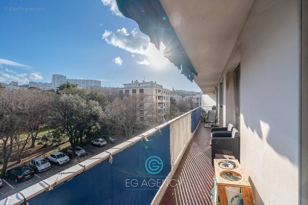 Appartement à MARSEILLE-9E