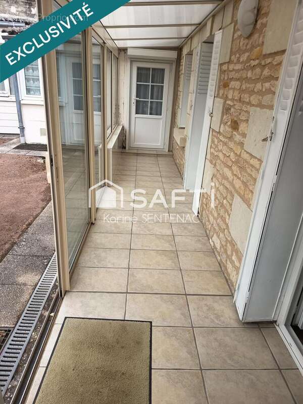 Maison 94 m² à Angliers  - photo 5