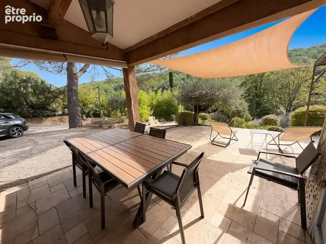 Proche Cotignac - Villa de charme, piscine à débordement et vue imprenable sur la campagne provençale - photo 14