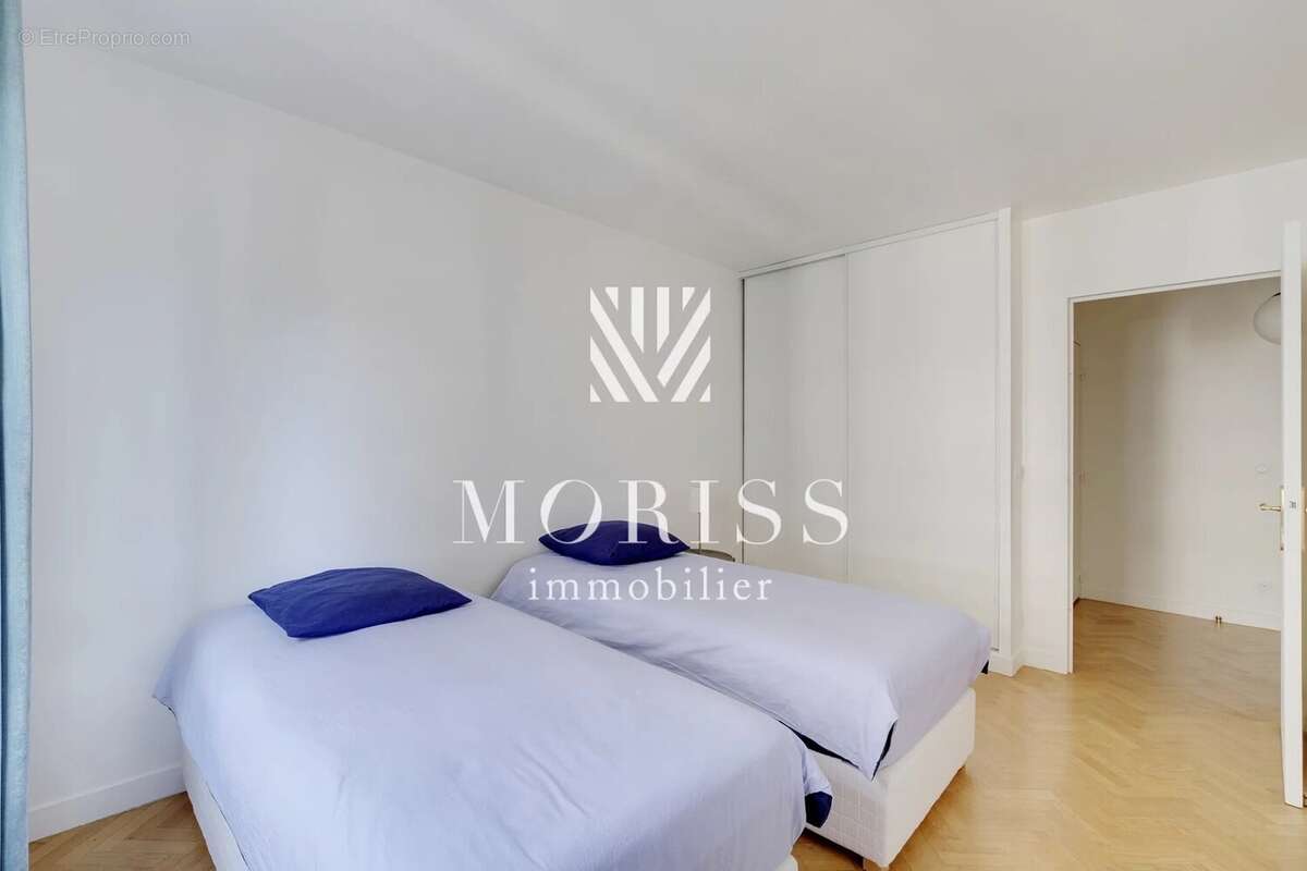 Appartement à COURBEVOIE