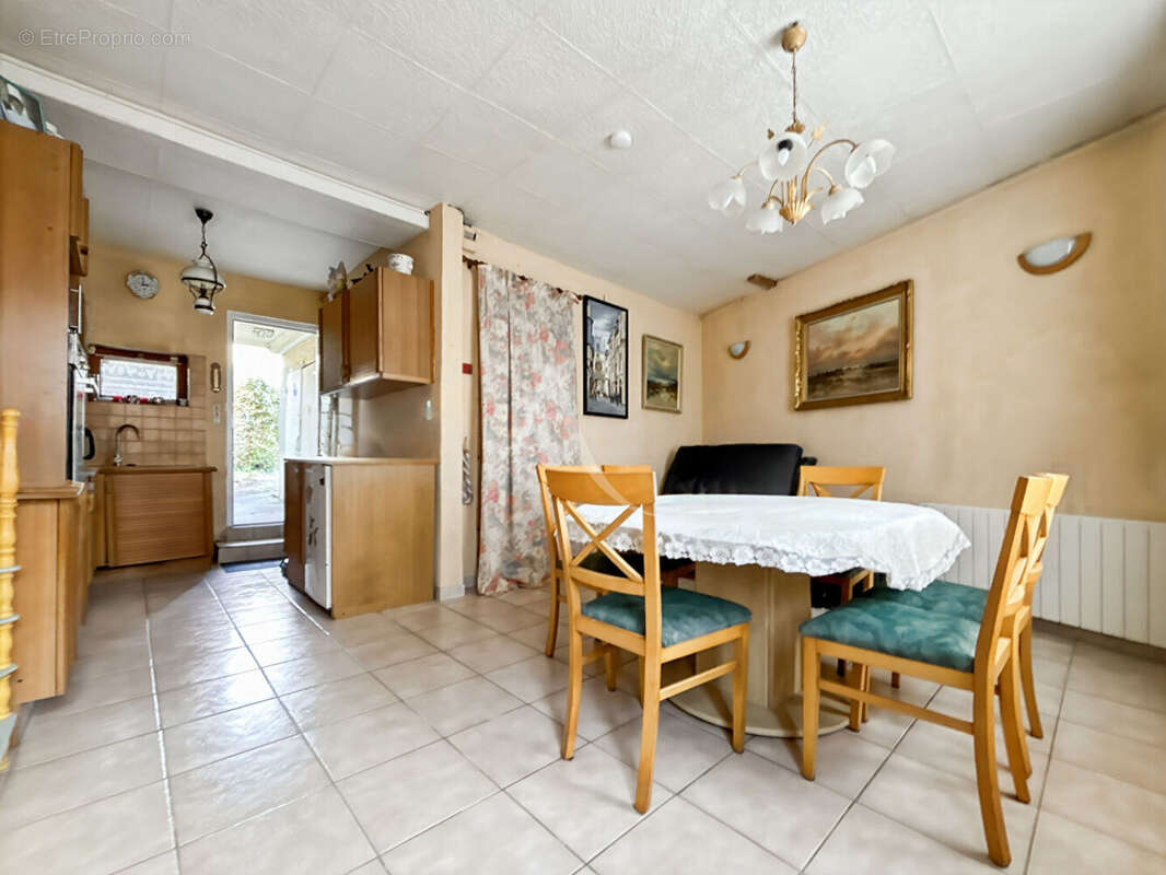 Maison à FLEURY-SUR-ANDELLE