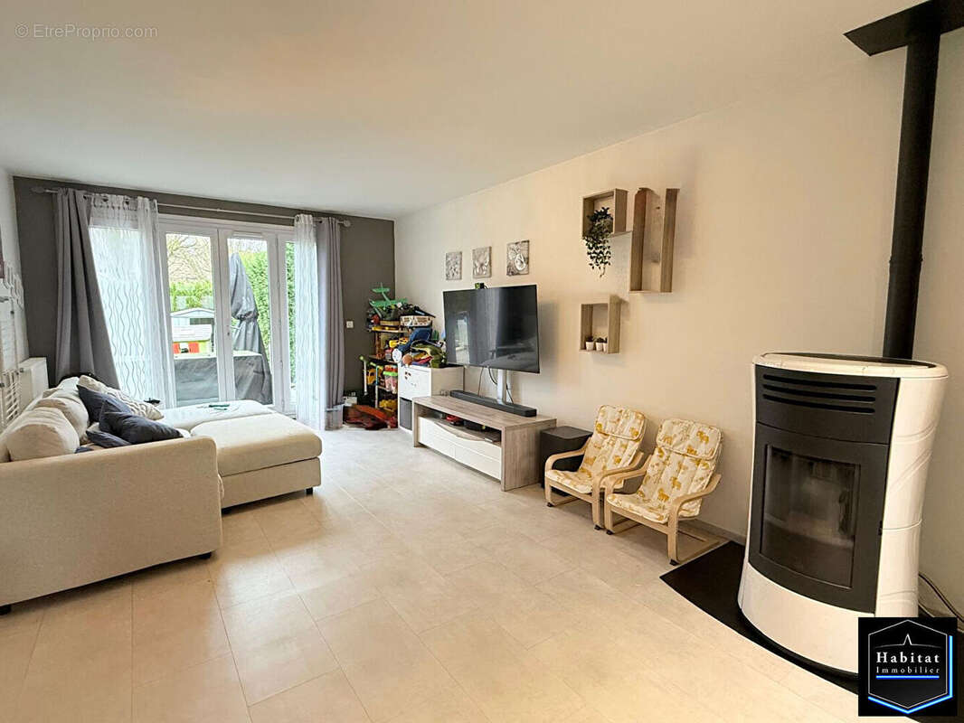 Maison à LE PLESSIS-BELLEVILLE