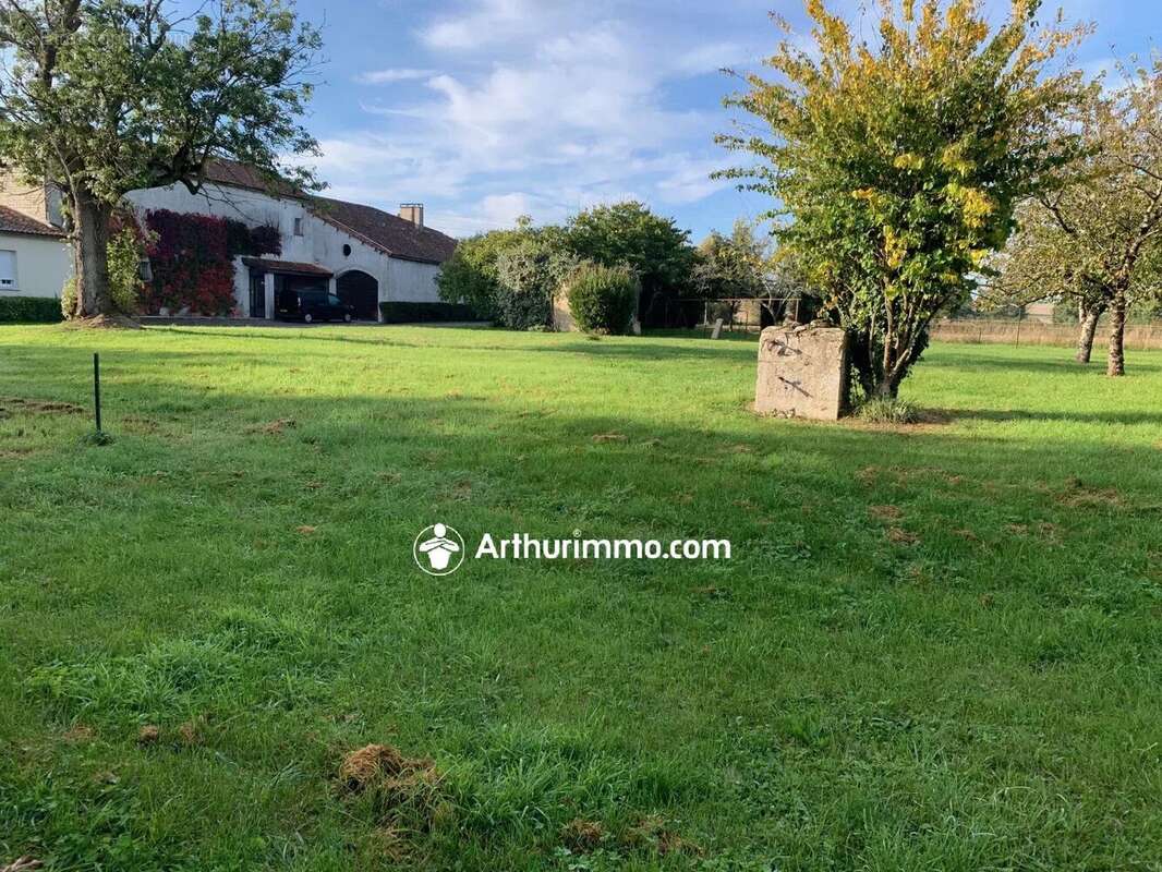 Maison à SAINT-MARTIAL