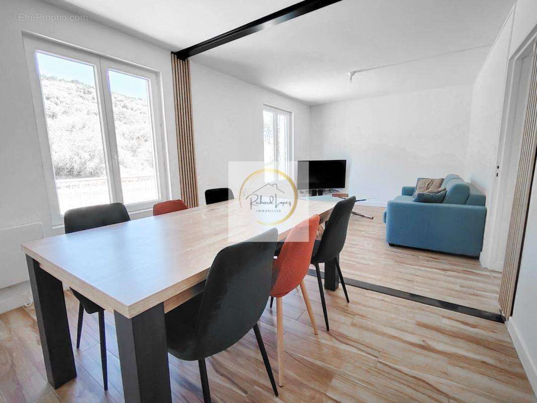 Maison 107 m² à Saint-Vallier  - photo 4