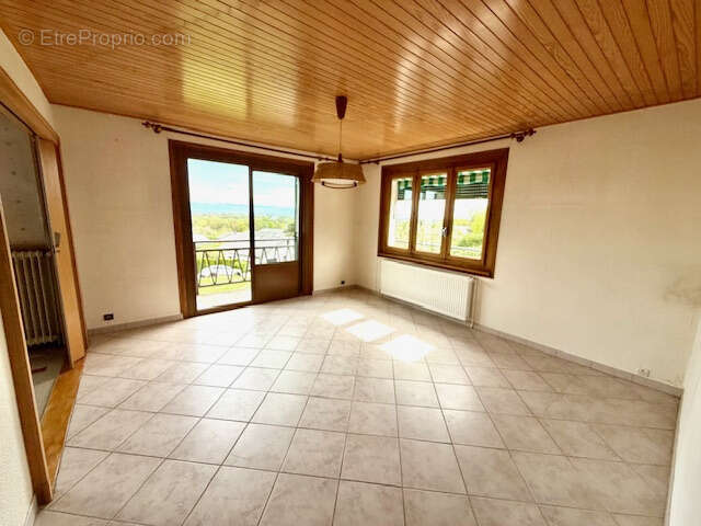 Maison à DIVONNE-LES-BAINS