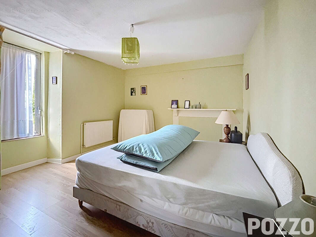 A Vendre - Saint Jean De La Haize - Maison 6 pièce(s) 127 m² - photo 11