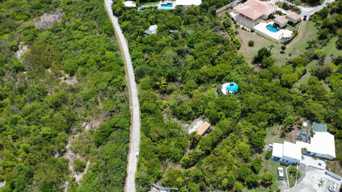 Terrain à SAINT-MARTIN