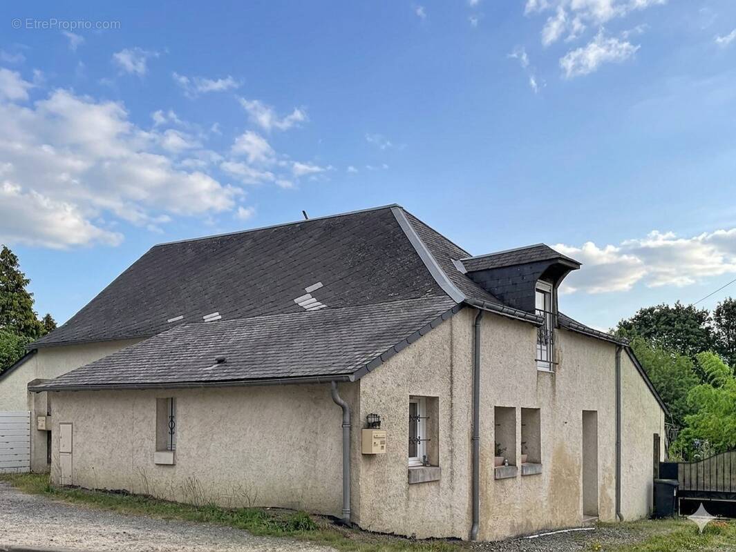 Maison à CERELLES