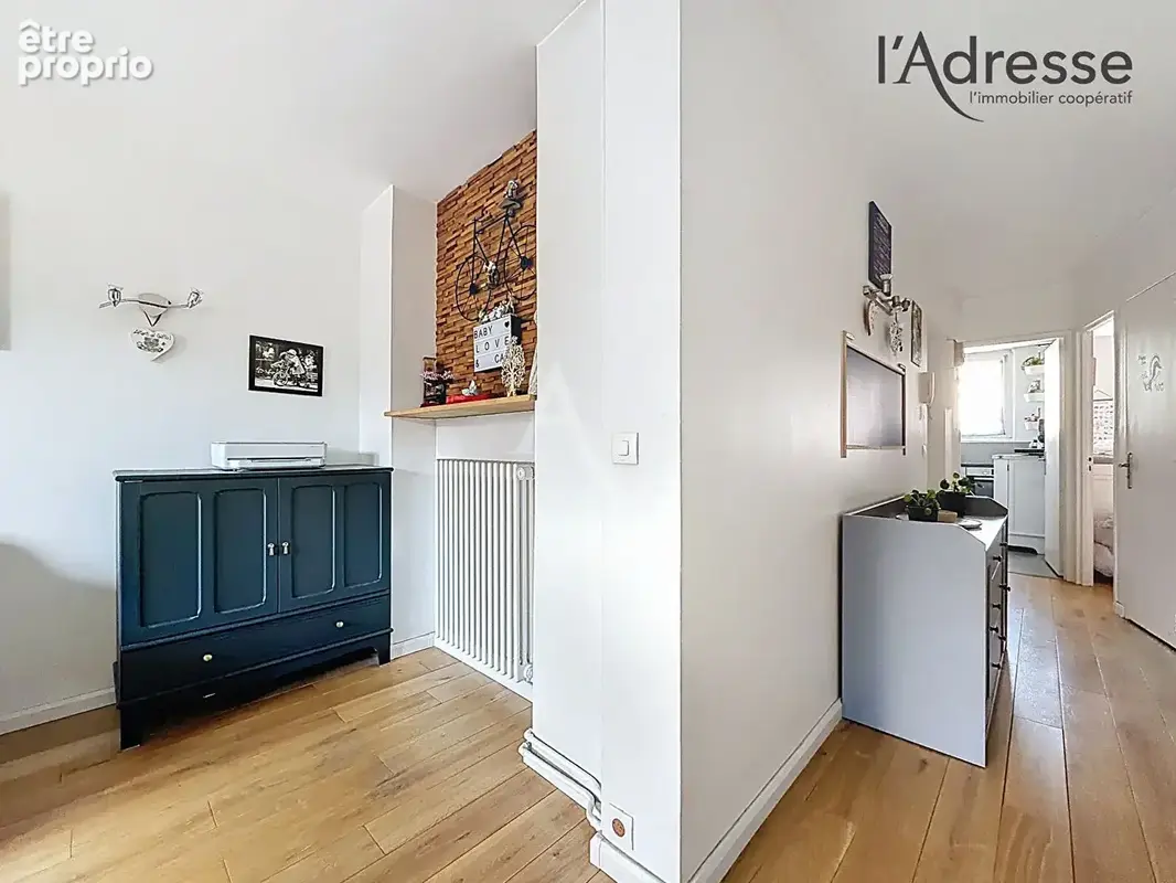 NANTERRE/ Sadi Carnot - Appartement 2/3 pièces 51m² - Loggia 3m² - 1 Cave -1 Parking - photo 4