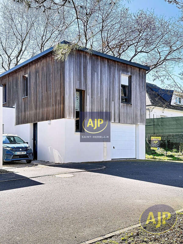 Maison à LA CHAPELLE-SUR-ERDRE