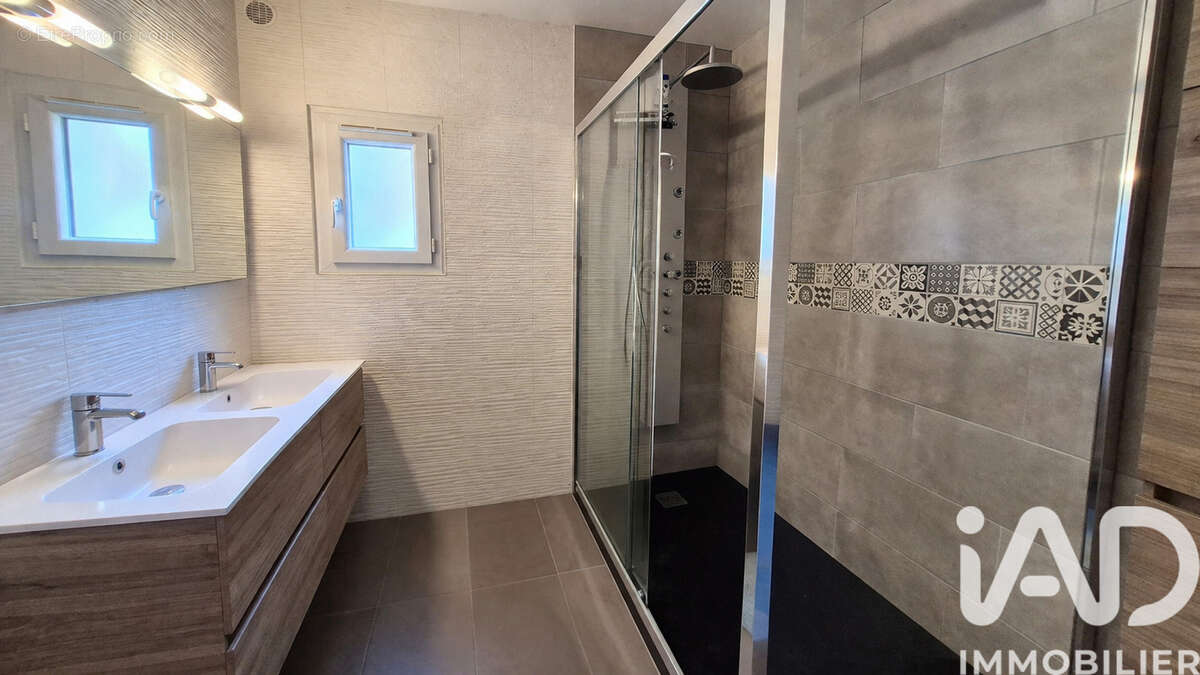 Photo 9 - Maison à BURES-SUR-YVETTE