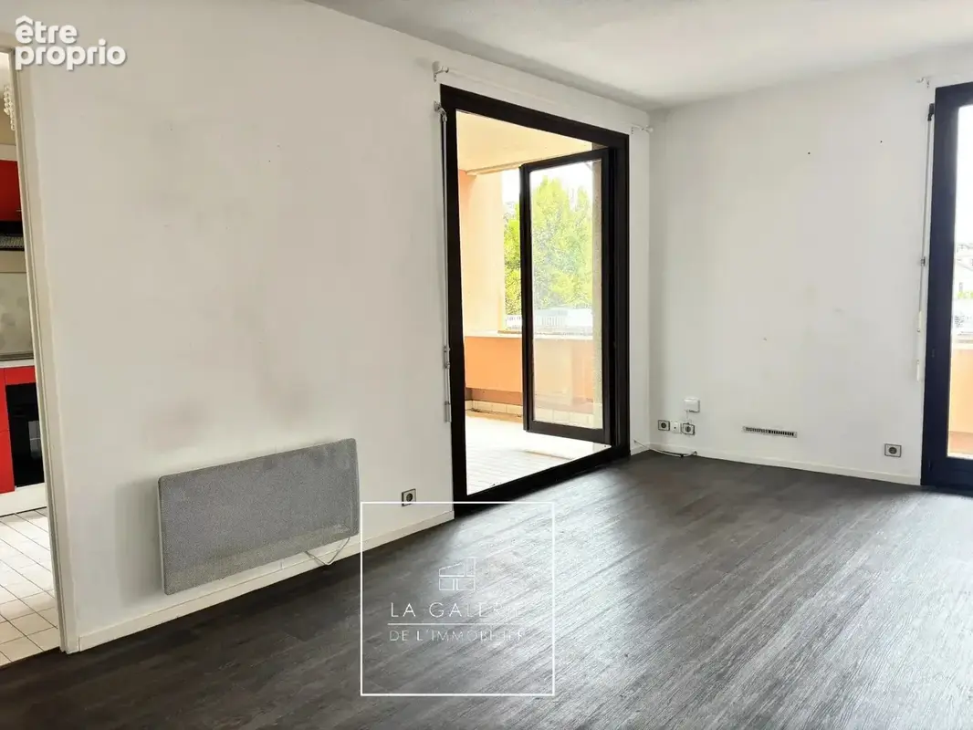 A vendre - t2 pont des demoiselles avec parking - photo 3