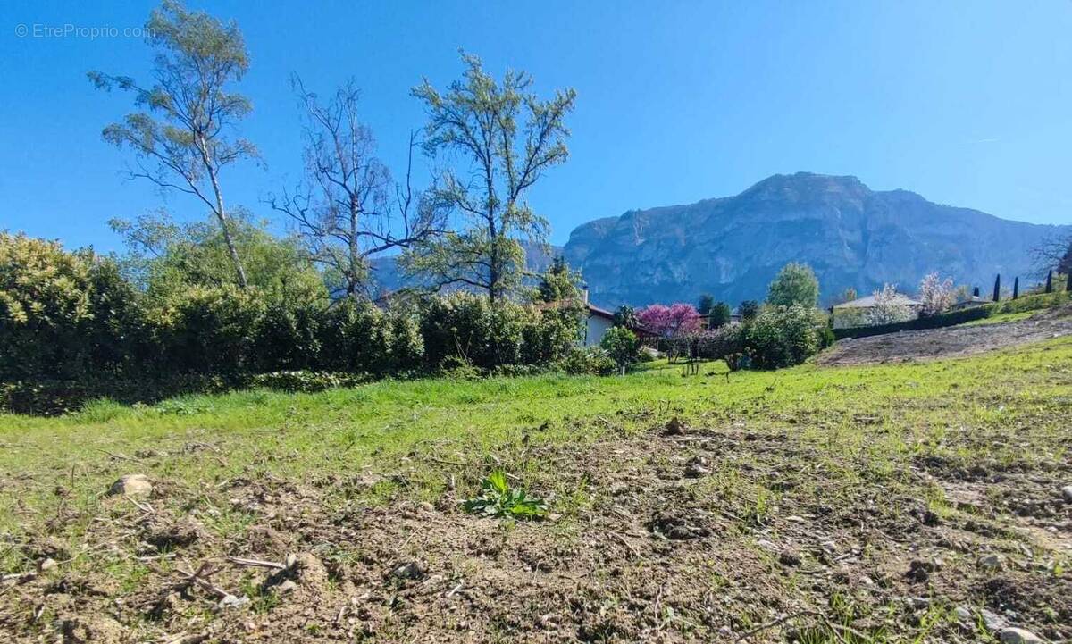 Terrain à ANNECY