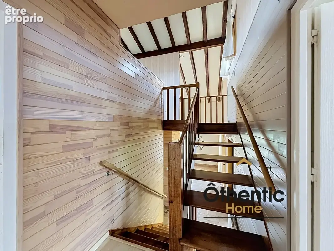 RARE MEYRIÉ   Maison avec séjour cathédrale, 3 chambres possible 4, mezzanine et terrain de 1 031 m2 - photo 22