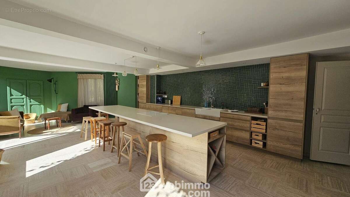 Une cuisine toute neuve et fonctionnelle. - Maison à BOIGNEVILLE