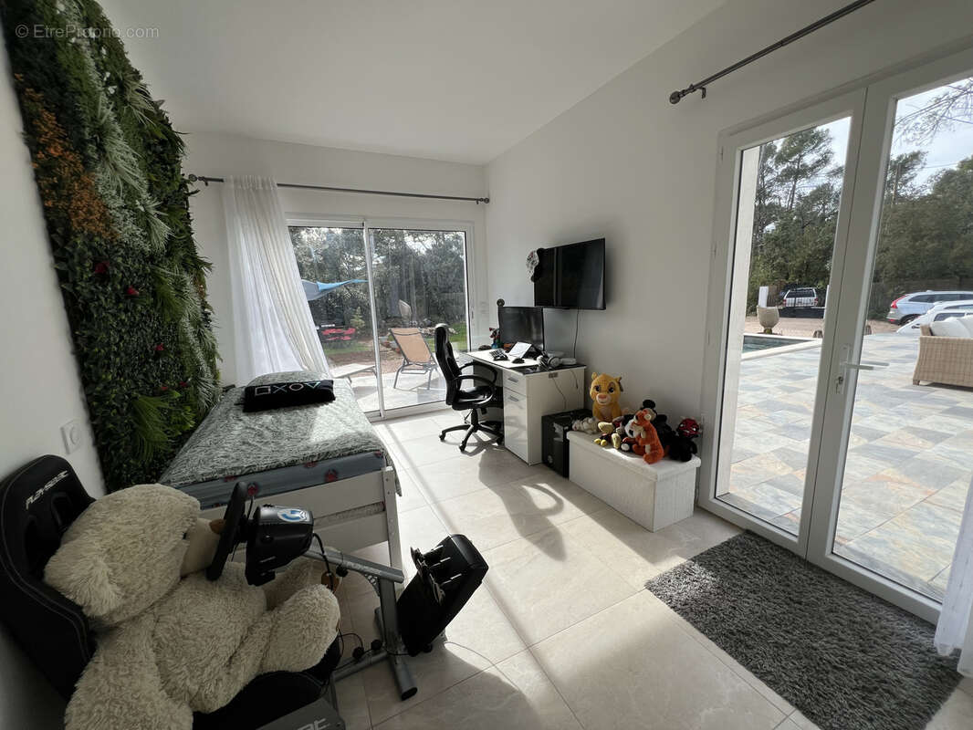 Maison à SILLANS-LA-CASCADE