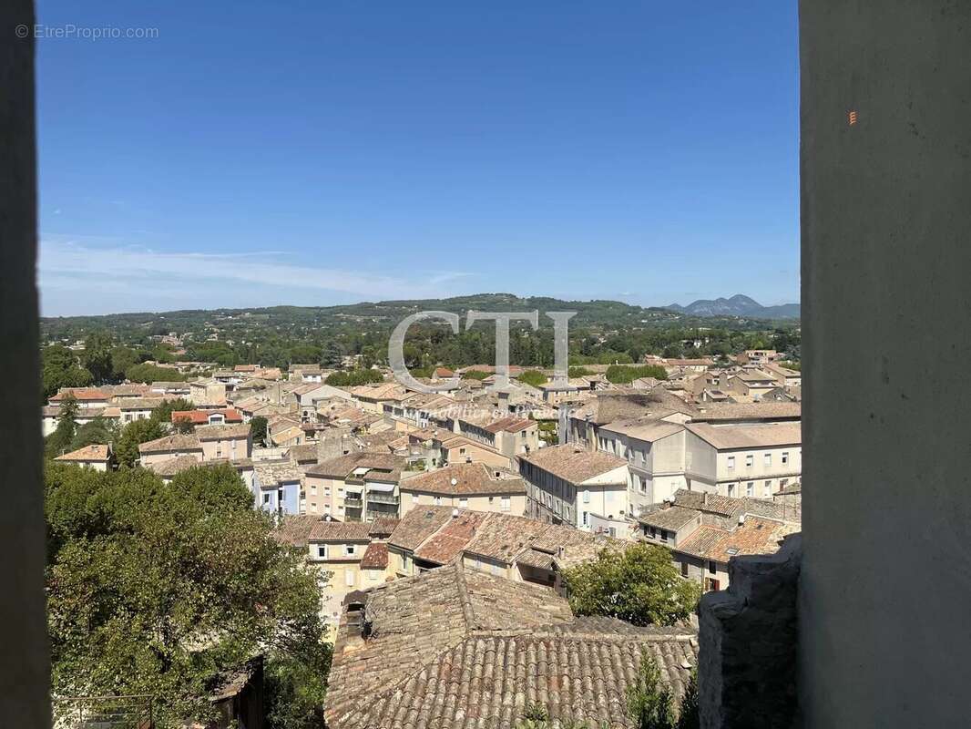 Maison à VAISON-LA-ROMAINE